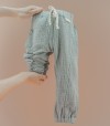 manymooons | Mitwachsende Babyhose | 0–18 Monate | Bio-Musselin | Blau