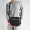 alexbender – Minimalistische Schultertasche ZIP echt Leder Schwarz perforiert