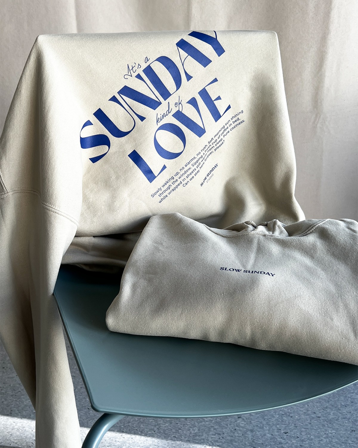 Oversized Backprint Hoodie "Its a Sunday kind of Love" | Statement Hoodie, Aesthetic, Pullover, Beige Blau, Cozy Unisex | Sweater Slow Sunday