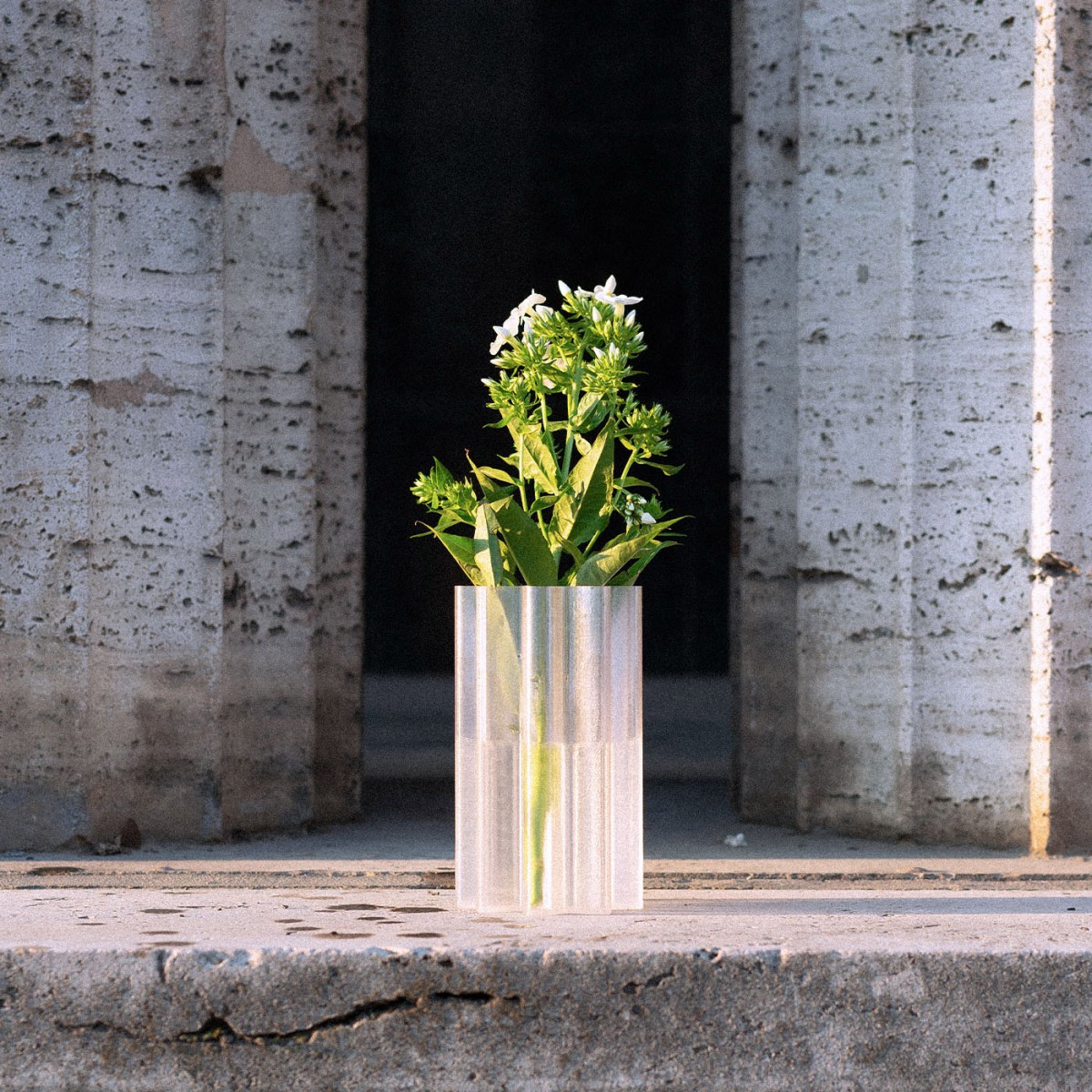 Vala Vase / klein / Studio Shorimoma