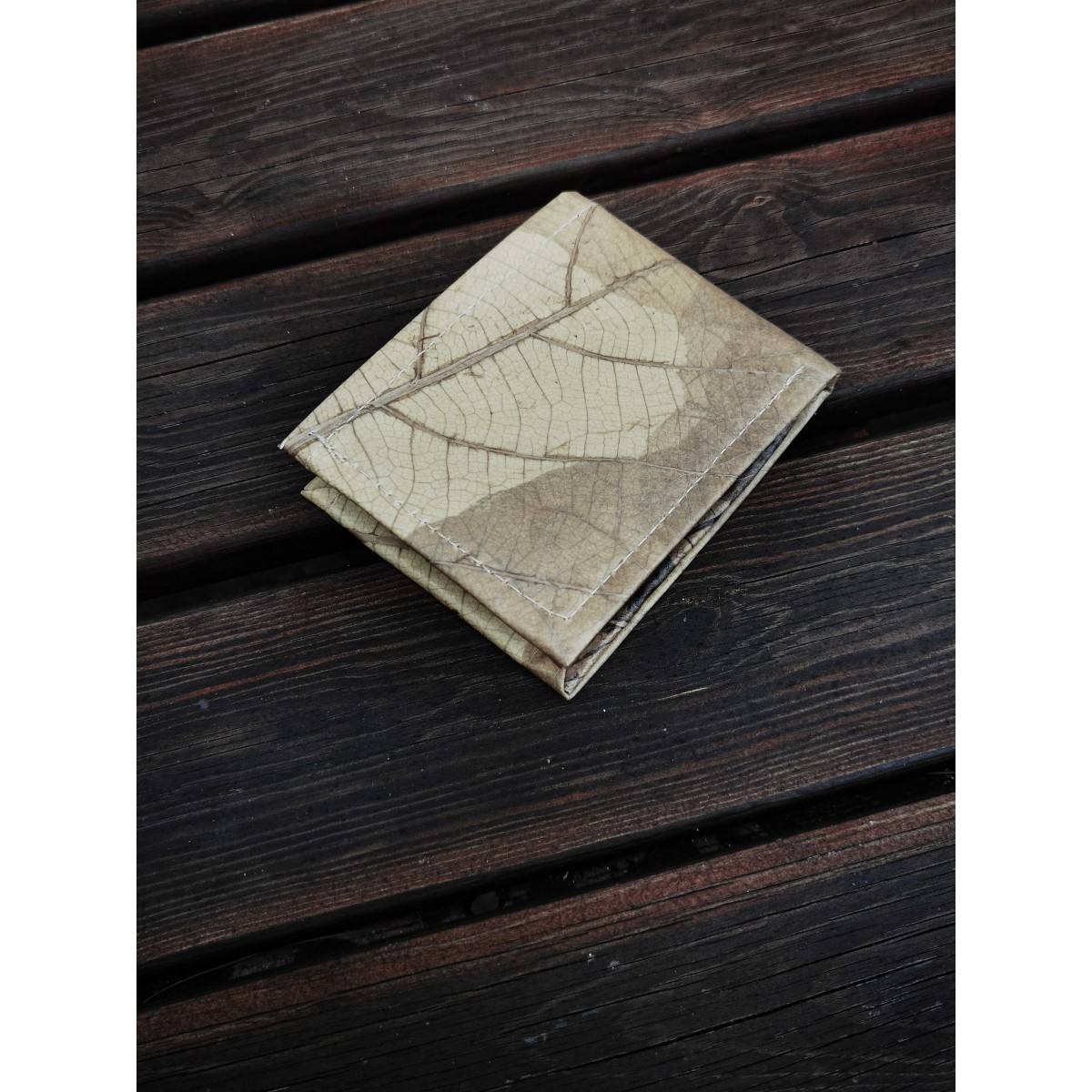 Portemonnaie aus laminierten Blättern in grün, 1-fach gefaltet - natur beige