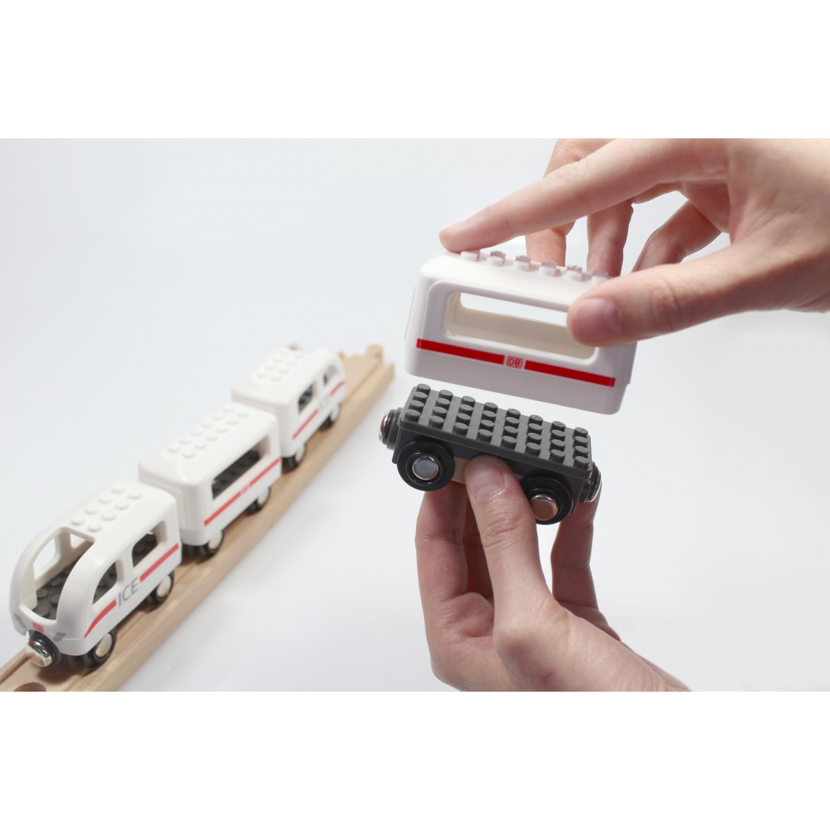 NOPPI ICE Zug, kompatibel zu LEGO u. BRIO - von Neue Freunde
