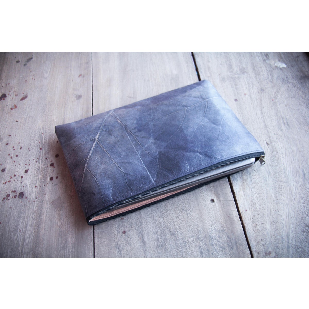 Laptop Hülle 15-16 Zoll aus echten Blättern, Vegane Laptoptasche Blattleder, Nachhaltiges Geschenk für MacBook, Handgemachtes Unikat - blau