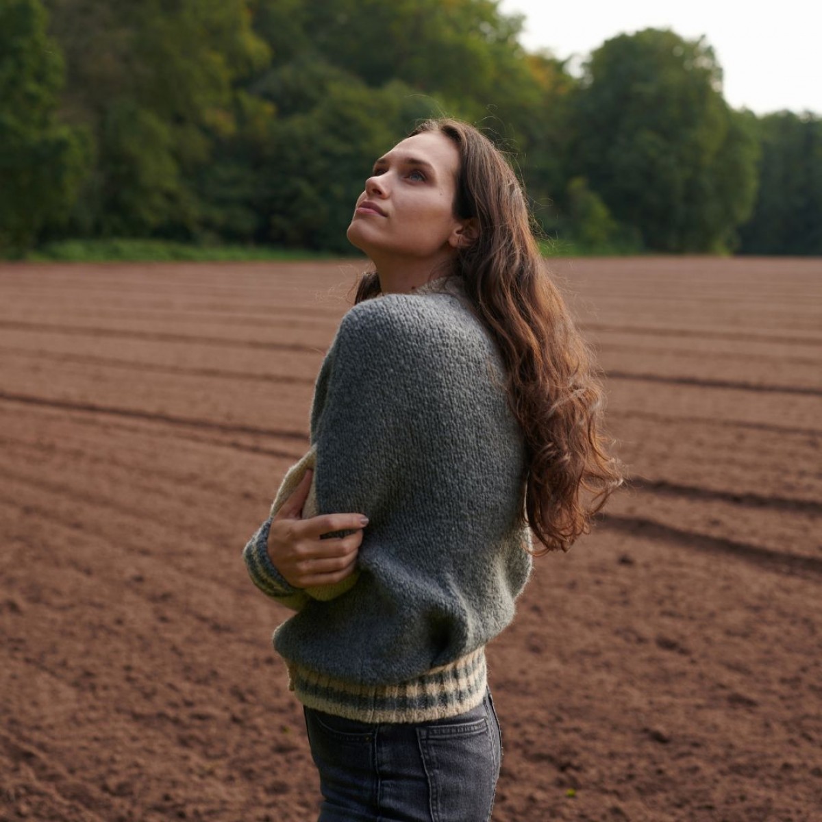 Boucle Strickcardigan VICKY mit Collegestreifen grau