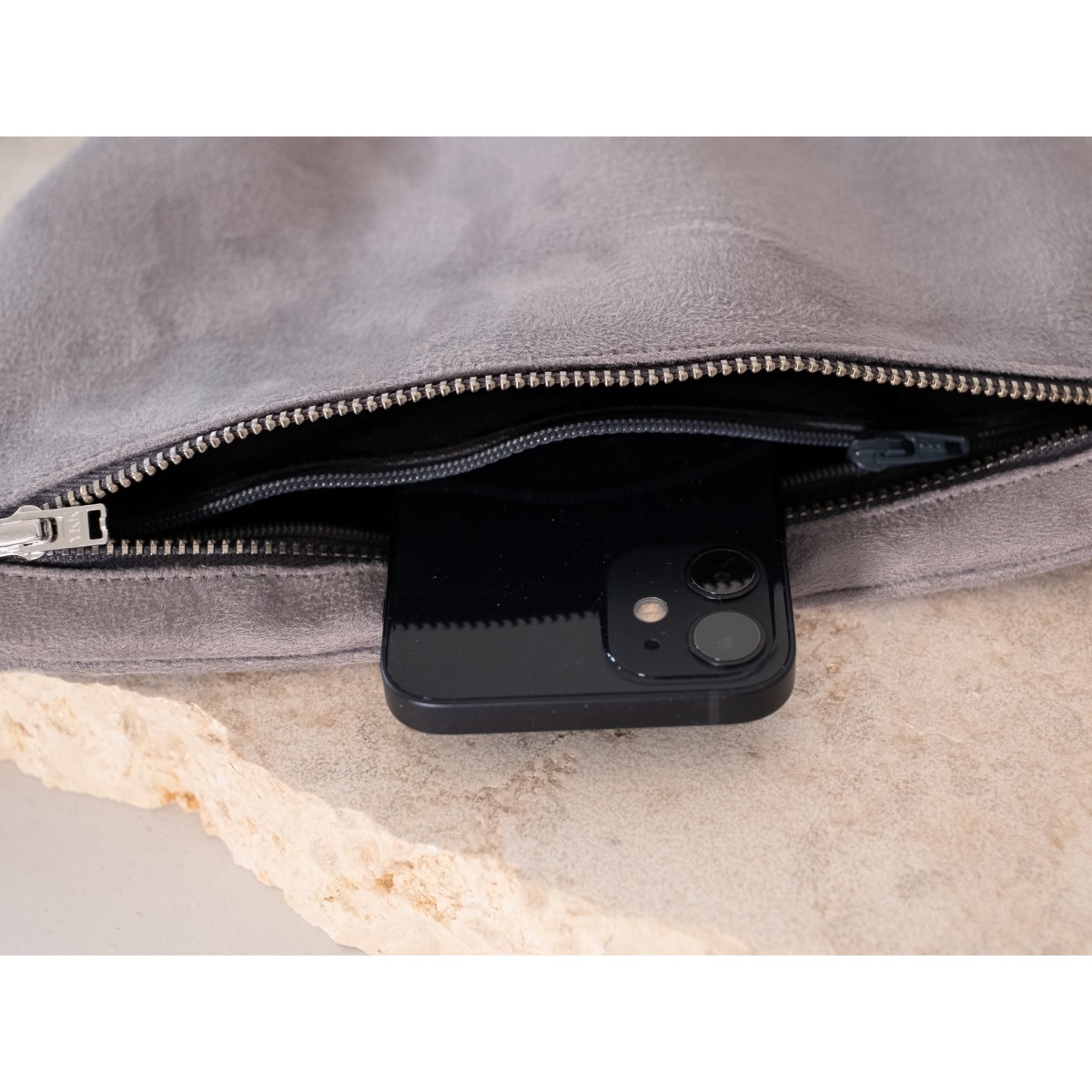 ZACAMO – Bauchtasche • Suede • grey •