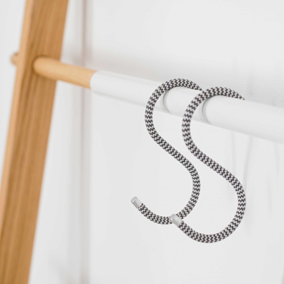 CORD HOOK | dünne Textil-S-KLEIDERHAKEN aus Seil mit Alu-Kappen | 5er Set | Peppermint Products