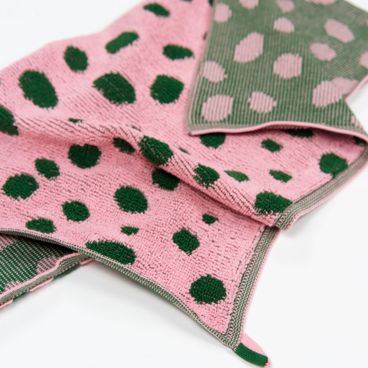 Towel.Studio | Pebbles Küchenhandtuch | Pink & Green
