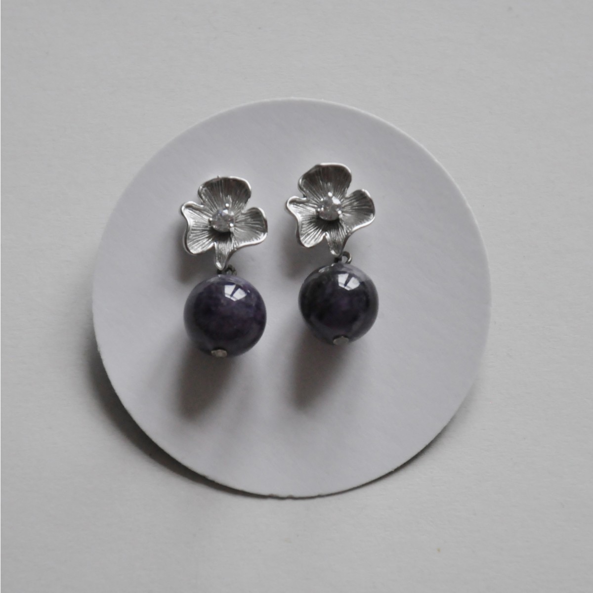na.hili OHRSTECKER "Blütenstaub" UNIKAT lila Amethyst Perle Halbedelstein Blume *Weißgold* 925 Silber, nickelfrei