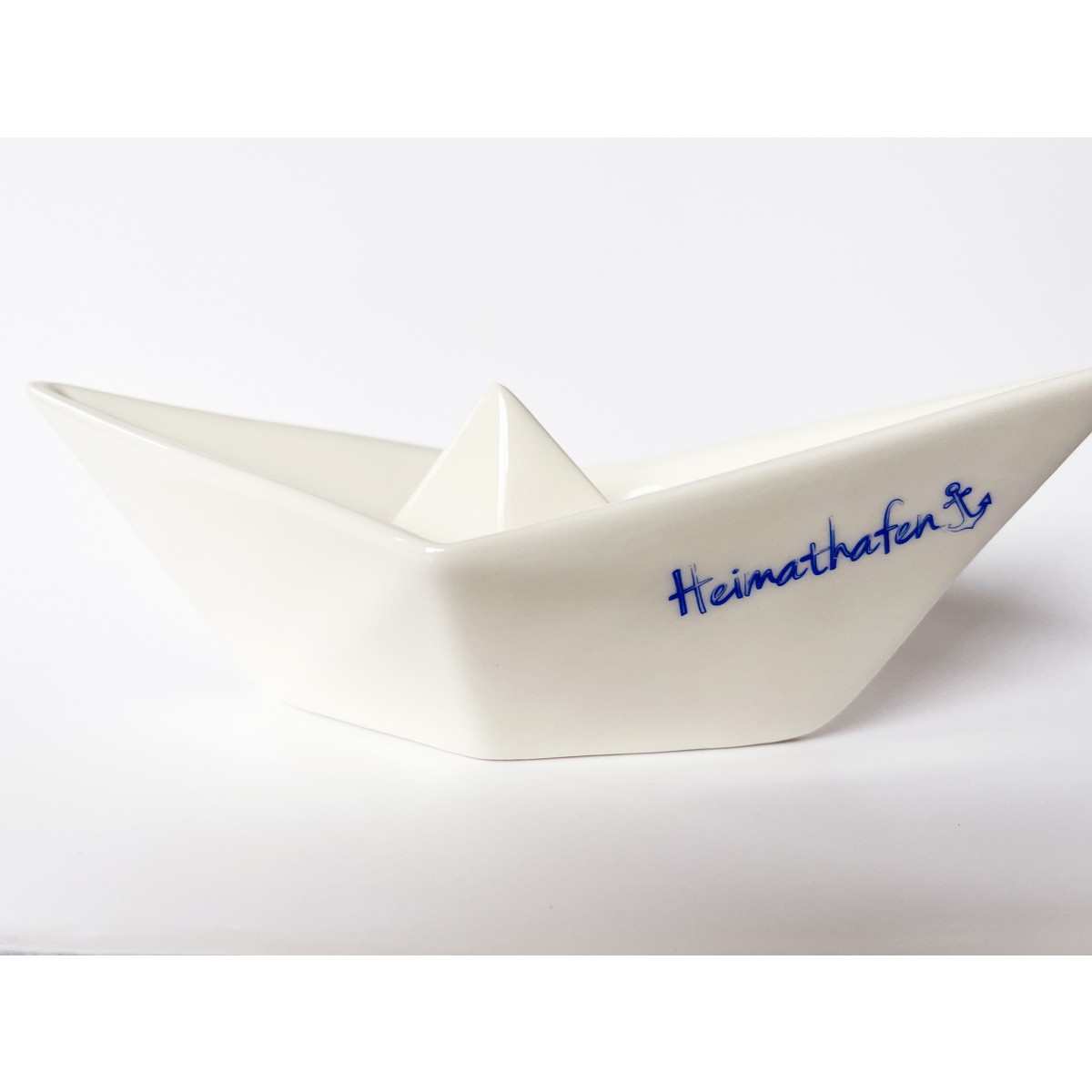Porzellanschale im Papierschiffchenlook mit blauem maritimen Aufdruck Anker, Heimathafen, Lieblingsmensch, Danke