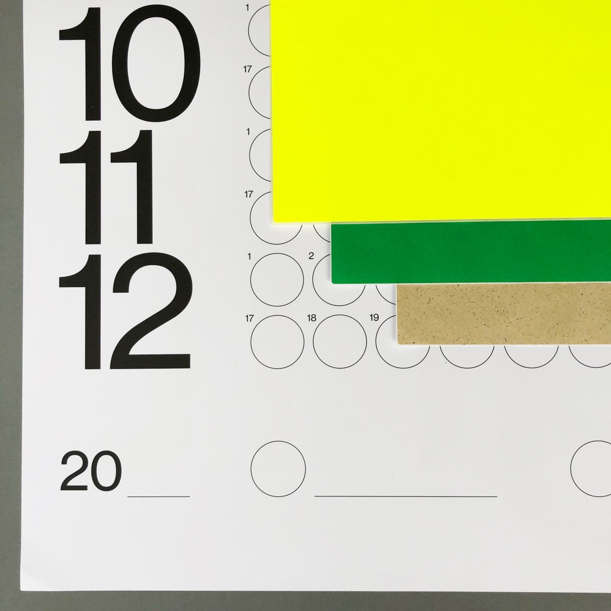 NEW PRINTS ON THE BLOCK / Jahresplaner & Plakat mit Klebepunkten »The future will be bright«