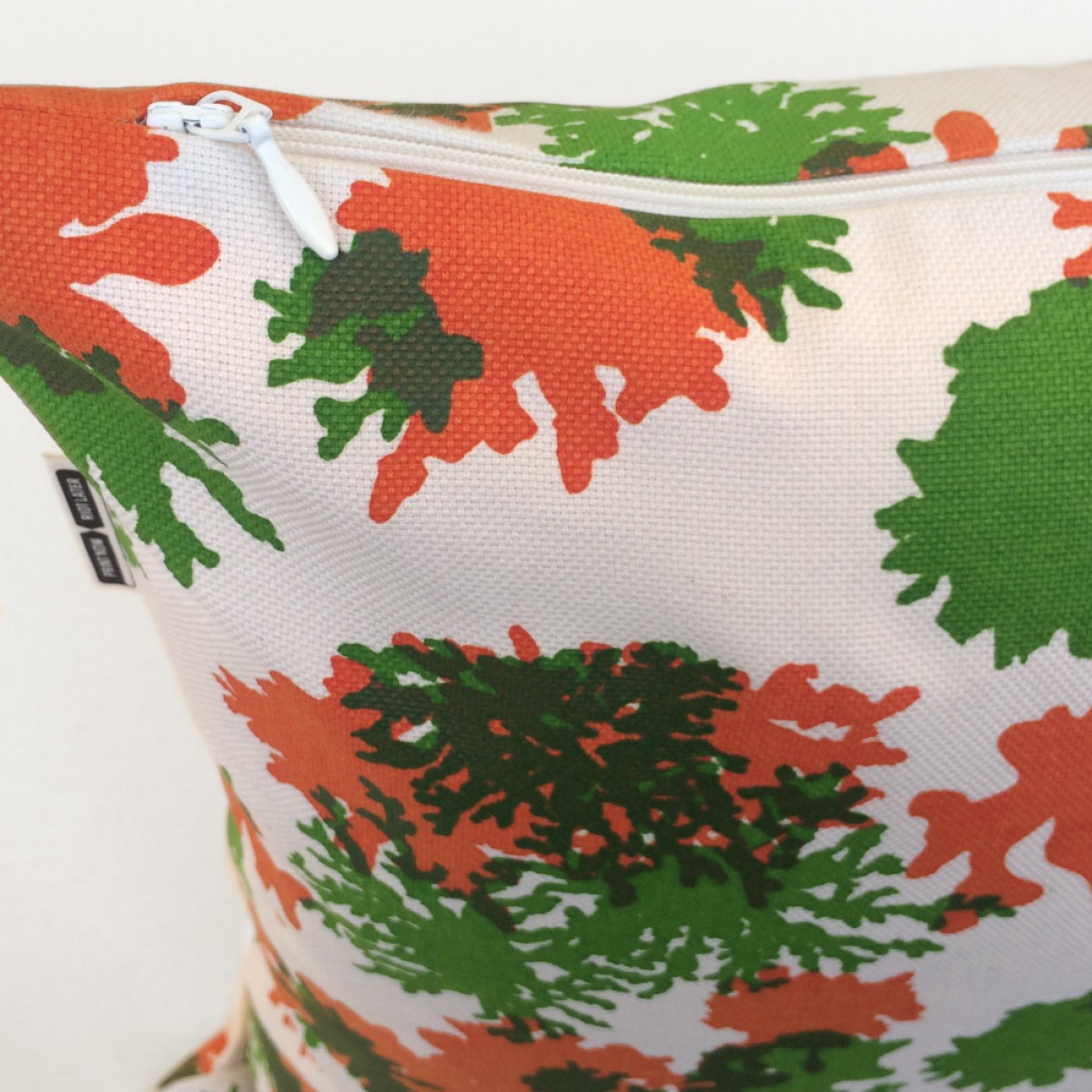 Print now - Riot later ● Kissen Koralle grün/orange, Stoffsiebdruck