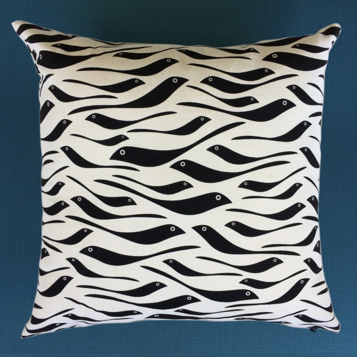 Print now - Riot later ● Kissen Schwalbe, Stoffsiebdruck