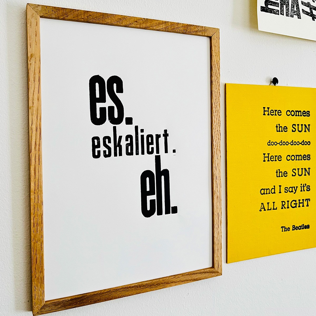 es.
eskaliert.
eh.
Letterpress von papelami