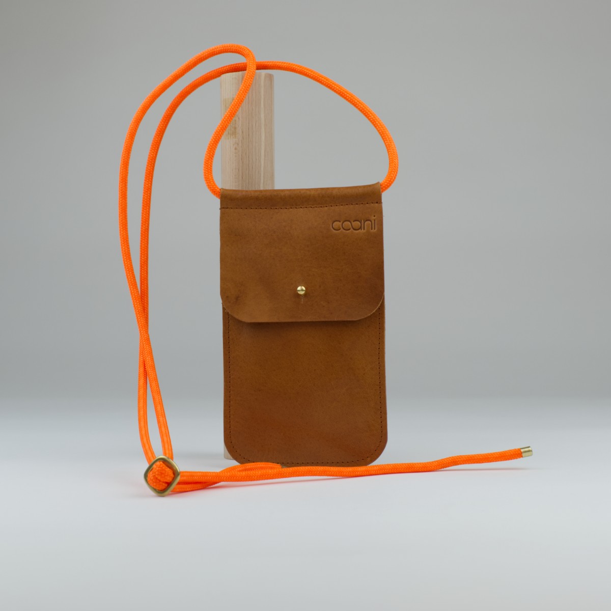 Minitasche 'Loki' in Cognac ° COANI
