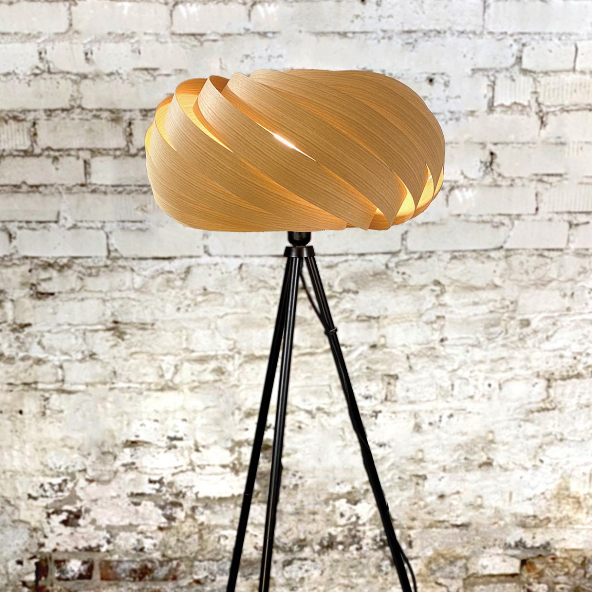 Gofurnit Tripod-Stehleuchte -Kollektion 'Quiescenta' aus Eiche