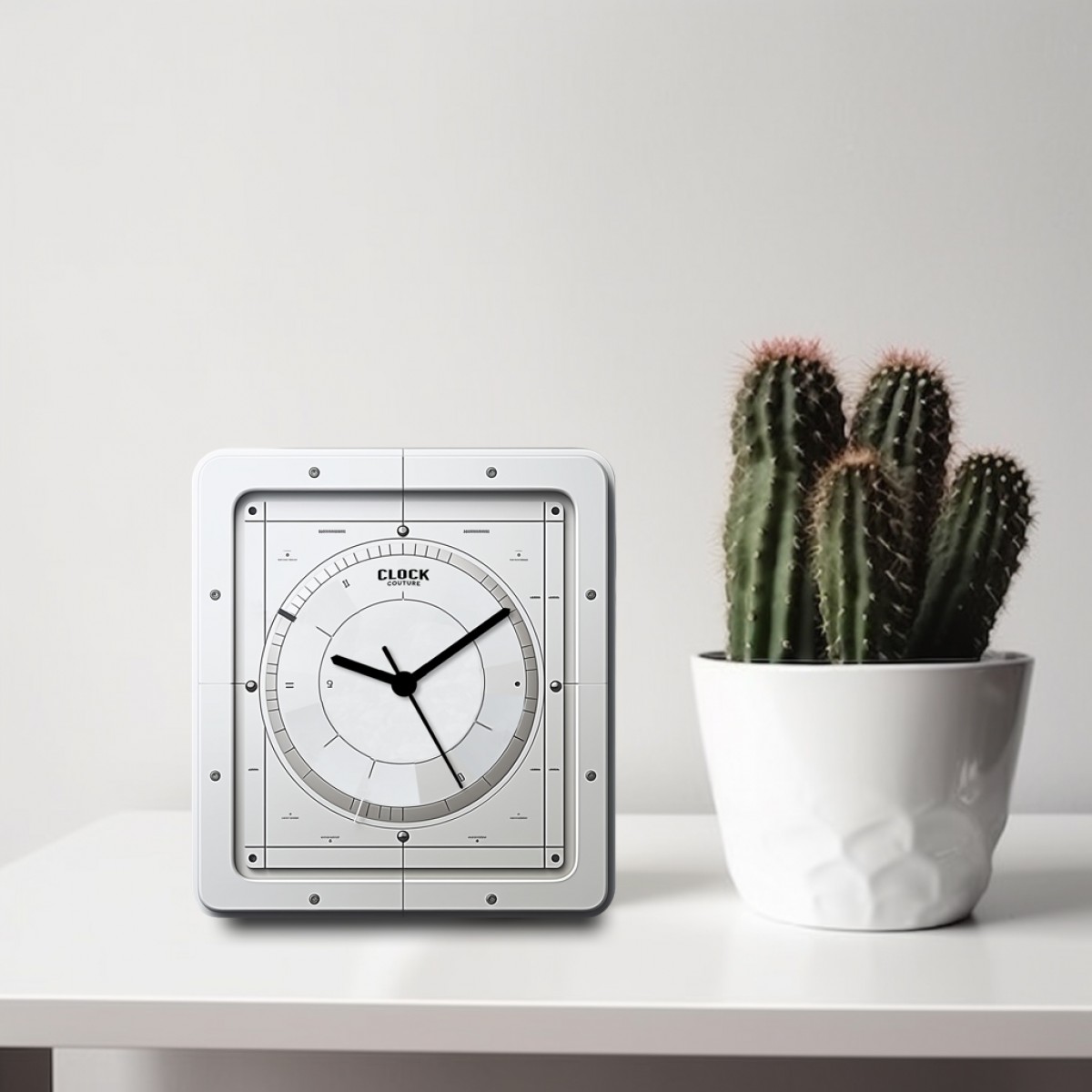 Clock Couture Wand- und Tischuhrenserie RAM Large
