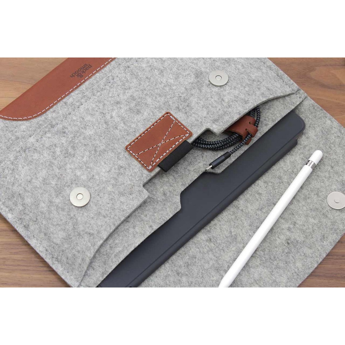 iPad Pro 11" Hülle, Case "Hampshire" 100% Merino Wollfilz, Pflanzlich gegerbtes Leder