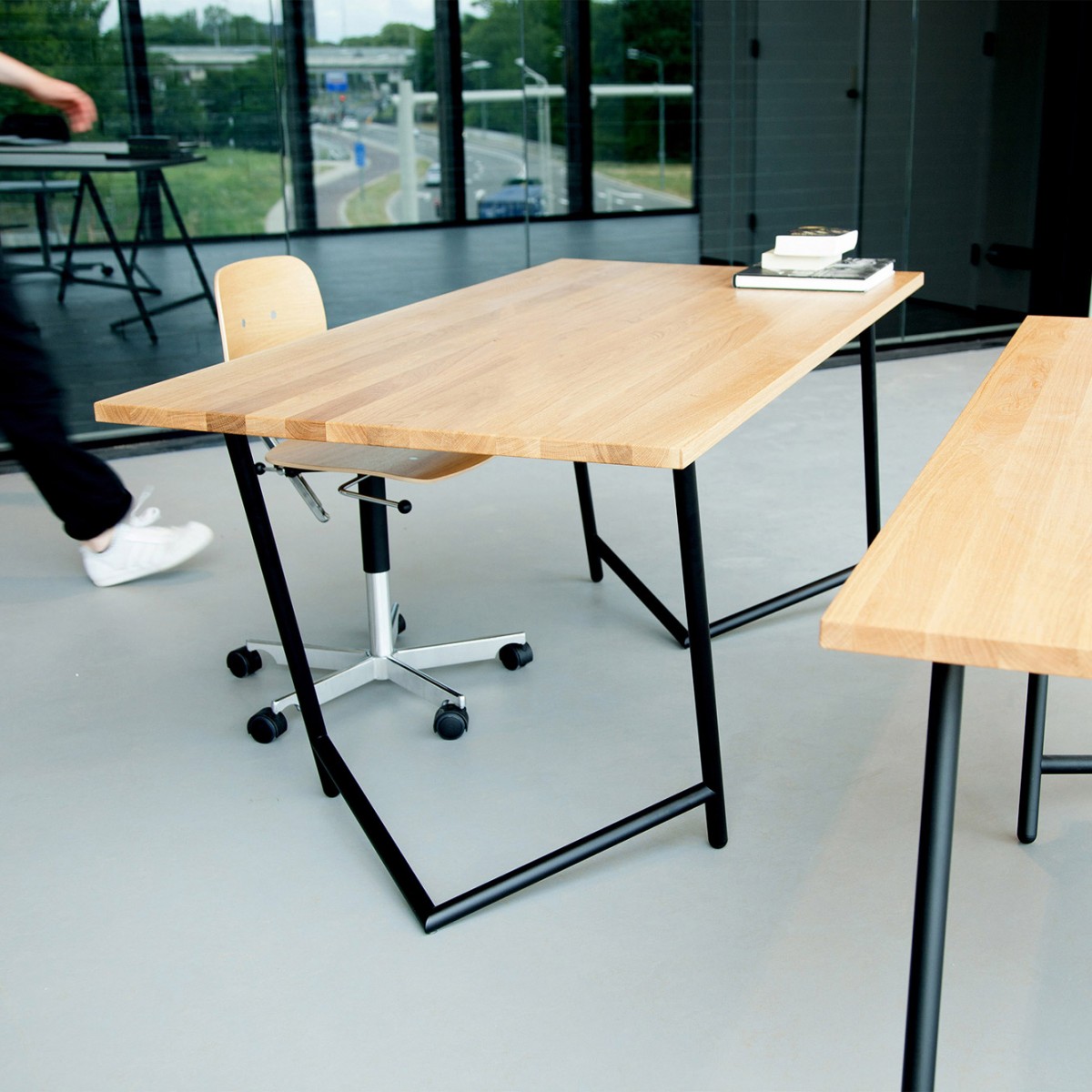 Rahmlow Varius Tischböcke mit Vollholzplatte
