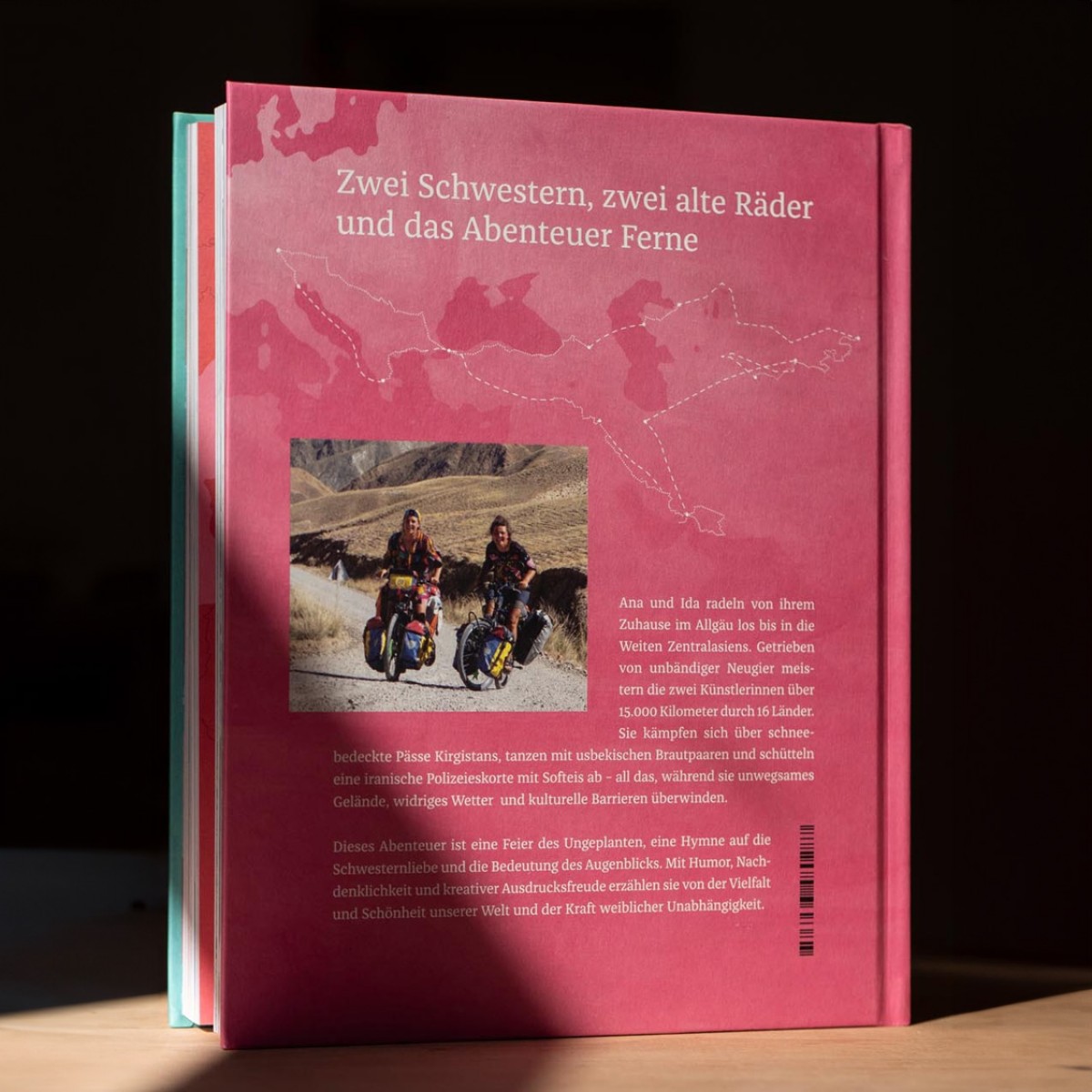 RETTE RETTE FAHRRADKETTE - Zwei Künstlerinnen auf großer Radreise durch Europa und Asien von Ana und Ida Lutzenberger