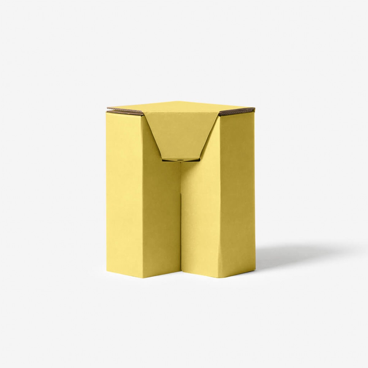 Nachhaltiger Hocker | Beistelltisch aus Wellpappe | ROOM IN A BOX 