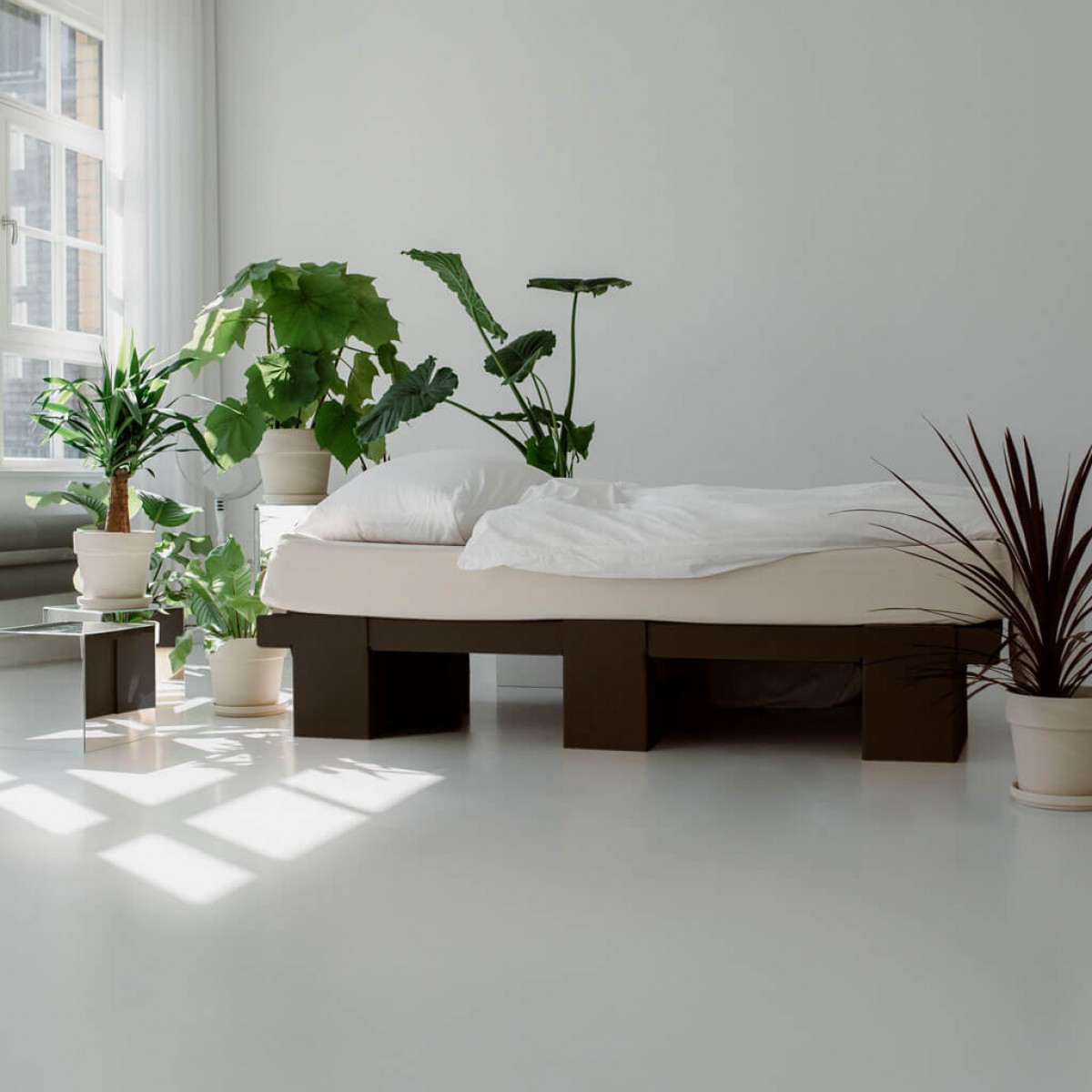 GRID Bett (schwarz) | ROOM IN A BOX