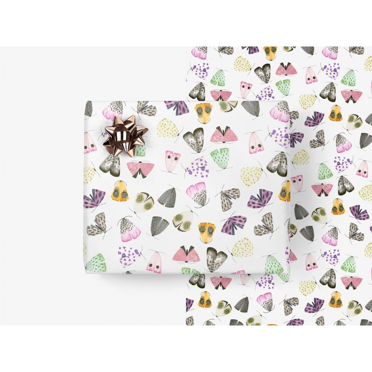 typealive / Geschenkpapier / Moths (gefaltet)