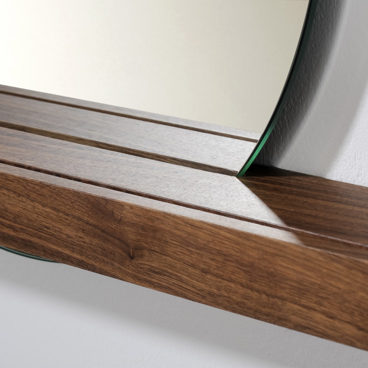 weld & co Wandspiegel Nussbaum 01 - Spiegel rechts