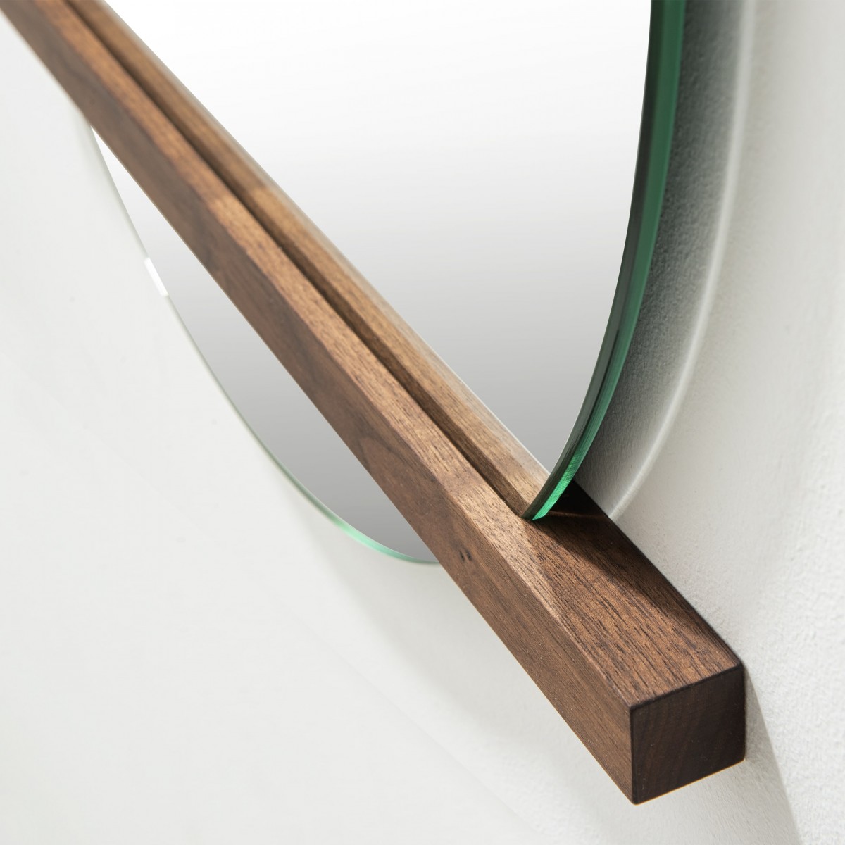 weld & co Wandspiegel Nussbaum 02