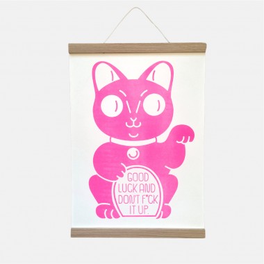 Riso-Poster Lucky Cat & Magnetischer Aufhänger – Brunhilda