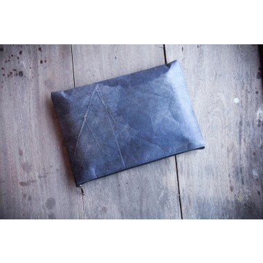 Laptop Hülle 15-16 Zoll aus echten Blättern, Vegane Laptoptasche Blattleder, Nachhaltiges Geschenk für MacBook, Handgemachtes Unikat - blau