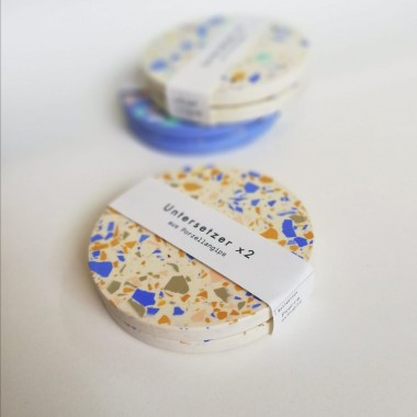 objet vague / 2er Set Terrazzo Untersetzer / Creme-ocker