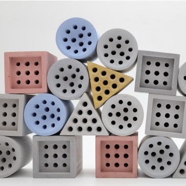 beehaus - Bienen-Hotel und Nisthilfe aus Beton im Bauhaus-Design von Grellroth, 3er Set