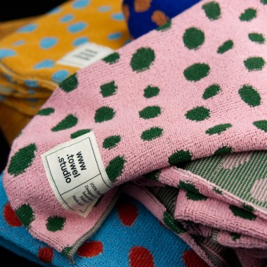 Towel.Studio | Frottee Handtuch Pebbles | Sky & Brick