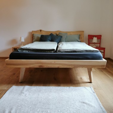 MAXLUZI Bett aus Eschenholz