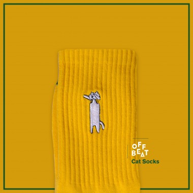 Gerippte mürrische Katze Socken von Offbeat