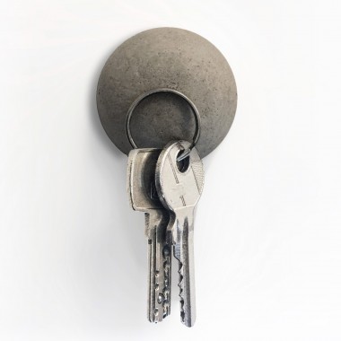 Dot. Der Beton-Magnet von Grellroth Design