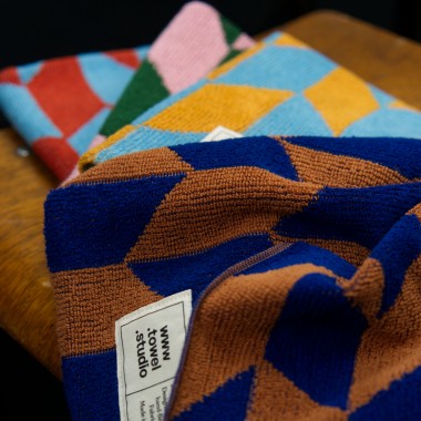 Towel.Studio | Arrow Tail Küchenhandtuch | Rosa & Grün
