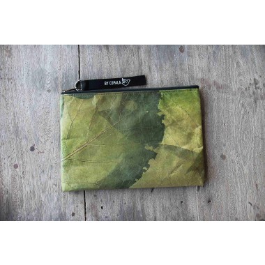 Laptop Hülle aus Blättern, wasserabweisende Notebook Tasche, MacBook Case in grün, 15 Zoll BY COPALA