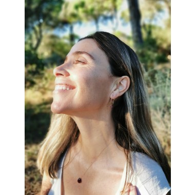 Creolen mit leuchtendem Rubin – minimalistisch, edel und ideal für jeden Tag! - handgefertigt in Sterling Silber und (Rosé) Gold Filled - KIZZU Schmuck Manufaktur