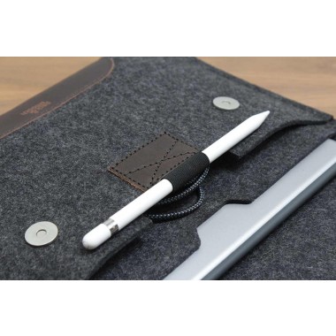 iPad Pro 9.7" Hülle, Sleeve "Hampshire" 100% Merino Wollfilz, pflanzlich gegerbtes Leder