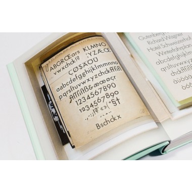 Isabel Naegele, Annette Ludwig & Petra Eisele - Futura. Die Schrift - Ein umfassender Geburtstagsglückwunsch an eine der besten Schriften ever