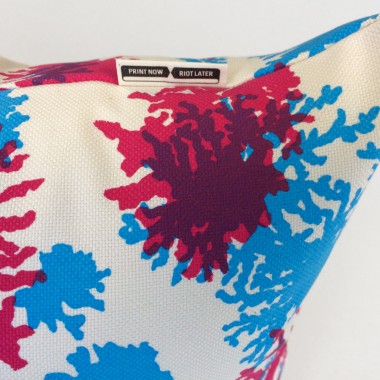 Print now - Riot later ● Kissen Koralle cyan/magenta, Stoffsiebdruck