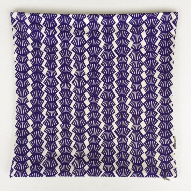 Print now - Riot later ● Kissen Shelly violett, Stoffsiebdruck