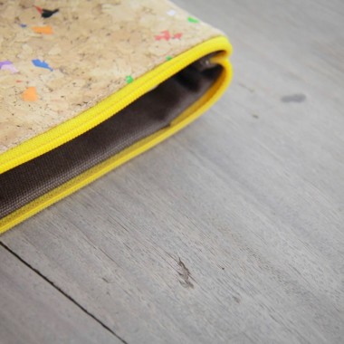 Laptop Hülle 13 " - 14 " Zoll aus Kork, color mit gelbem Zipper
