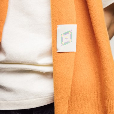 Doing Something Good – Schal Orange – Paradise Security 