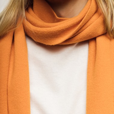 Doing Something Good – Schal Orange – Paradise Security 