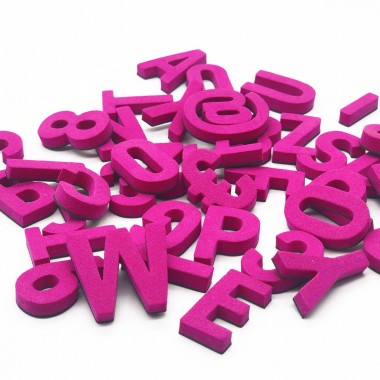 Set mit 200 Magnetbuchstaben, Zahlen & Sonderzeichen. PARTY PINK