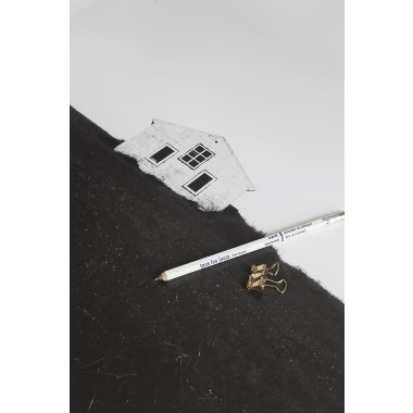 Lonely House