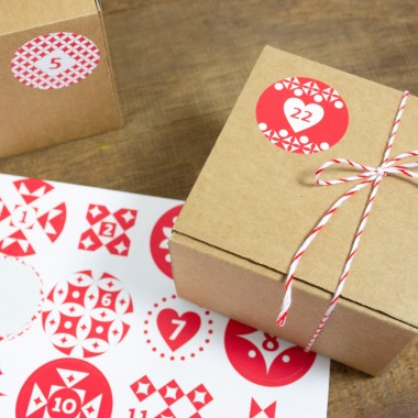 Bow & Hummingbird Adventskalender Set mit Boxen "Rot/Weiß"