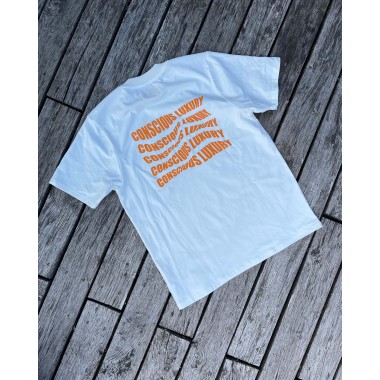 Nachhaltiges Unisex T-Shirt 'Conscious Luxury ' mit Print